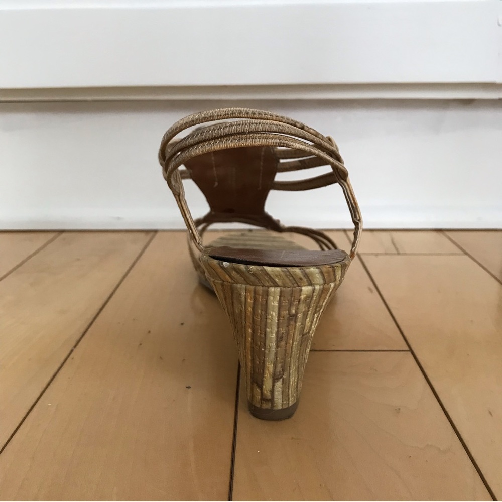 Wedge sandals - Picture 10 of 12